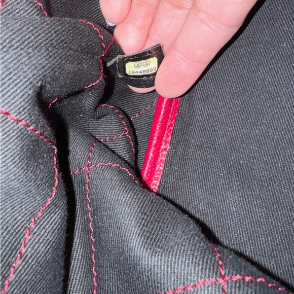 CHANEL Shopping Fever Quilted Caviar Leather Tote Bag
Maroon - Picture 8 of 12